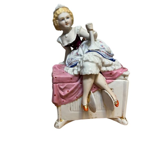Antique‎ German Large Porcelain Figure Trinket Box - Picture 5 of 9